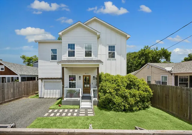 Photo 1 of Single family home for sale at 917 Moody St, Houston, TX 77009 | MLS# 40752132 | Listing updated on 2026-09-12