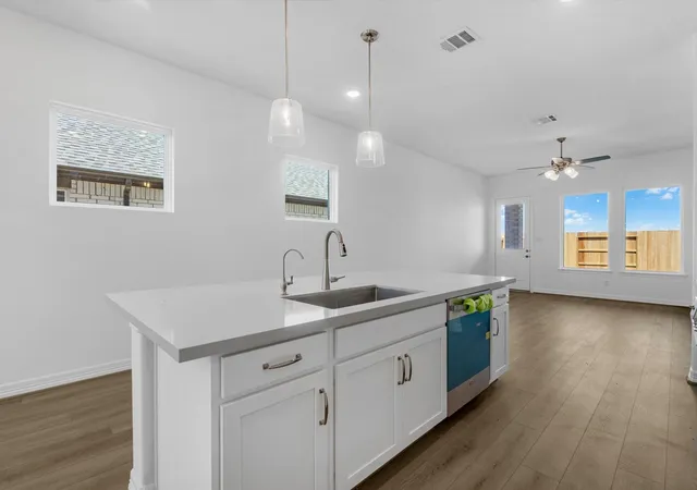 Photo 4 of Single family home for sale at 30906 Newcomb Landing Ln, Waller, TX 77484 | MLS# 82916130 | Listing updated on 2026-09-23