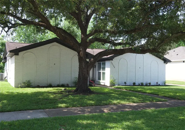 Photo 2 of Single family home for sale at 13529 Woodchester Dr, Sugar Land, TX 77498 | MLS# 28510338 | Listing updated on 2026-09-05