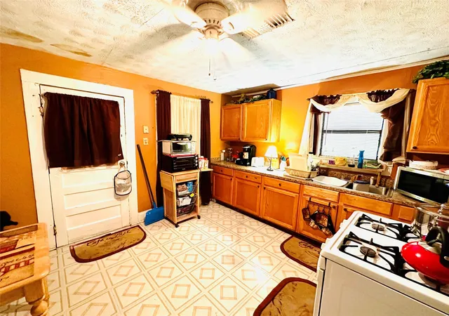 Photo 3 of Single family home for sale at 1217 4th Avenue S, Texas City, TX 77590 | MLS# 9802732 | Listing updated on 2026-09-05