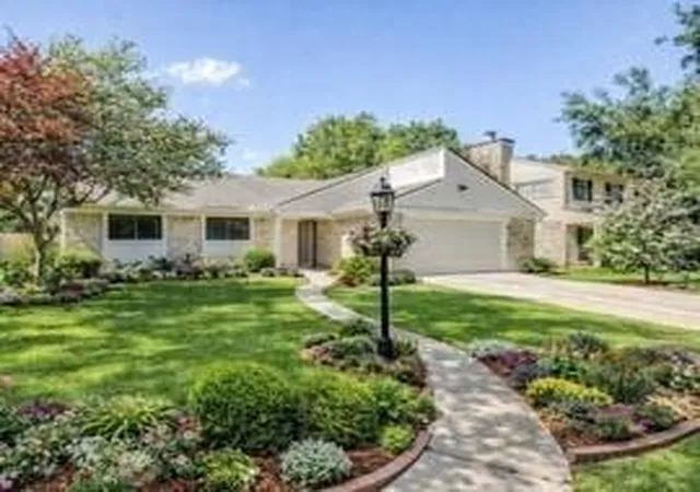 Photo 1 of Single family home for sale at 7602 Harpers Glen Ln, Houston, TX 77072 | MLS# 33030626 | Listing updated on 2026-09-02
