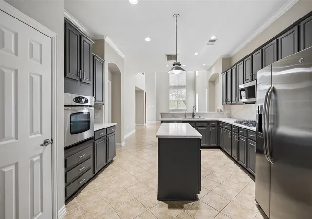 Photo 3 of Townhouse for sale at 16003 Powder Springs Ln, Houston, TX 77070 | MLS# 9692603 | Listing updated on 2026-09-05