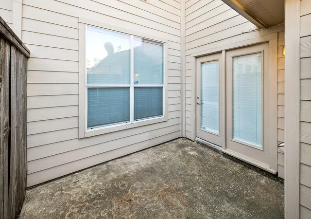 Photo 4 of Townhouse for sale at 16003 Powder Springs Ln, Houston, TX 77070 | MLS# 9692603 | Listing updated on 2026-09-05