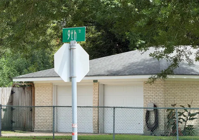 Photo 3 of Single family home for sale at 2004 9th Street, High Island, TX 77623 | MLS# 30461523 | Listing updated on 2026-09-15