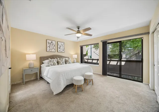 Photo 4 of Townhouse for sale at 115 Litchfield Ln, Houston, TX 77024 | MLS# 64372586 | Listing updated on 2026-09-27