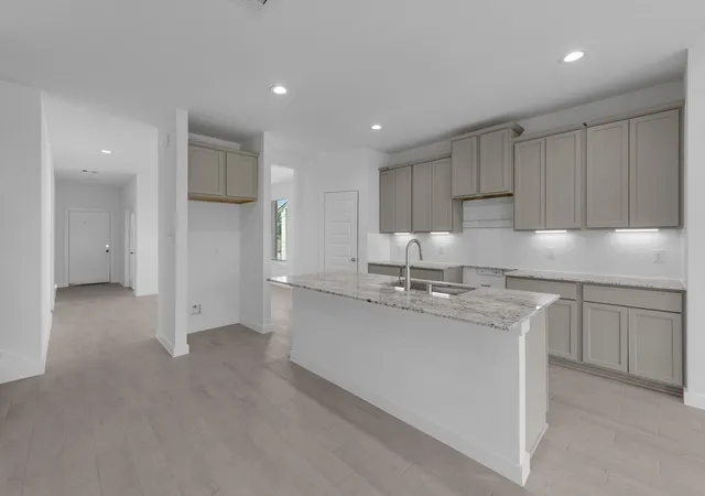 Photo 3 of Single family home for sale at 1727 Pecan Woods Ln, Conroe, TX 77301 | MLS# 69917185 | Listing updated on 2026-09-20
