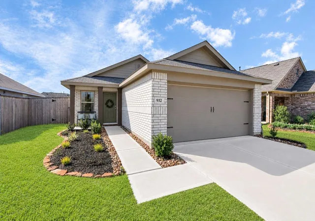 Photo 1 of Single family home for sale at 932 Gentle Moss Dr, Magnolia, TX 77354 | MLS# 55685269 | Listing updated on 2026-09-17