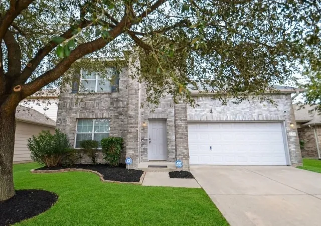 Photo 2 of Single family home for sale at 1254 Beaufort Sea Dr, Houston, TX 77067 | MLS# 15337806 | Listing updated on 2026-10-04