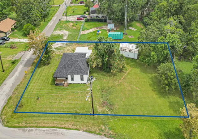 Photo 1 of Single family home for sale at 839 Yaupon St, Clute, TX 77531 | MLS# 65069176 | Listing updated on 2026-10-04