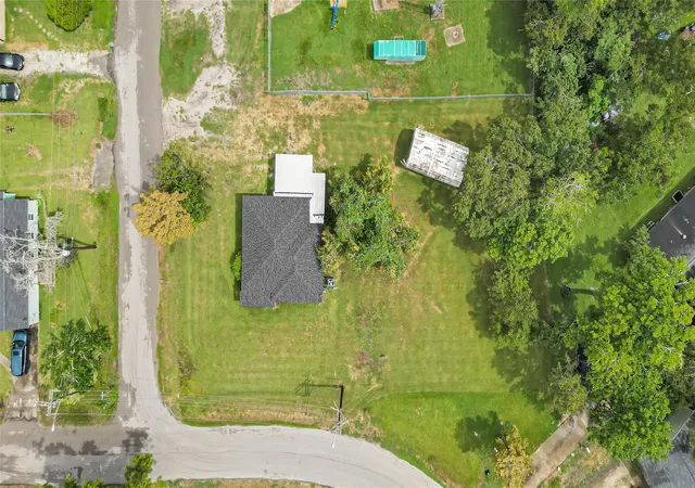 Photo 4 of Single family home for sale at 839 Yaupon St, Clute, TX 77531 | MLS# 65069176 | Listing updated on 2026-10-04