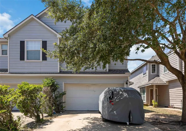 Photo 2 of Townhouse for sale at 6023 Yorkglen Manor Ln, Houston, TX 77084 | MLS# 88969901 | Listing updated on 2026-09-07