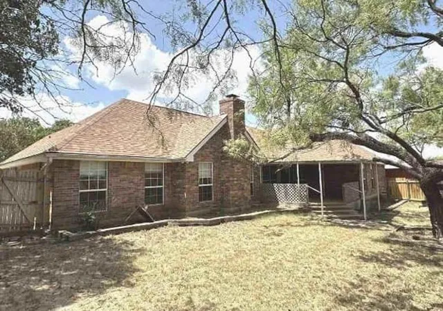 Photo 3 of Single family home for sale at 2323 Sha Ln, Breckenridge, TX 76424 | MLS# 45676668 | Listing updated on 2026-09-15