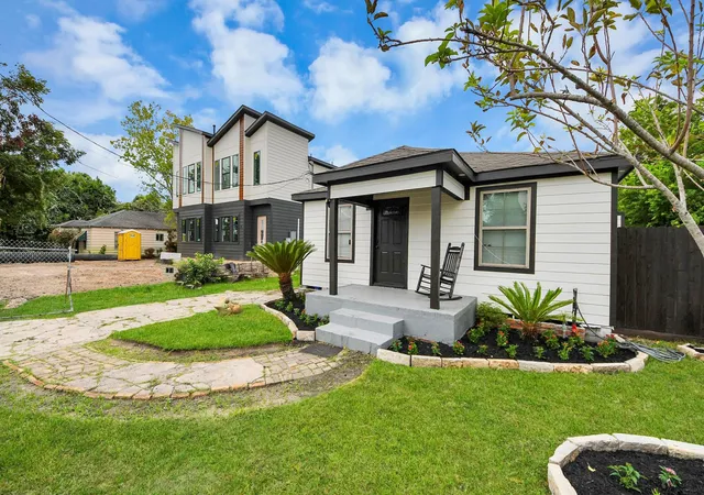 Photo 4 of Single family home for sale at 7913 Henson St, Houston, TX 77028 | MLS# 12308852 | Listing updated on 2026-09-04