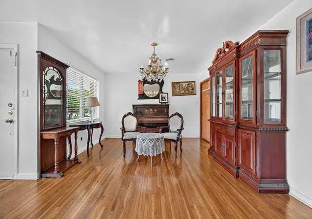 Photo 4 of Single family home for sale at 3106 Laverne St, Houston, TX 77080 | MLS# 88406519 | Listing updated on 2026-09-17