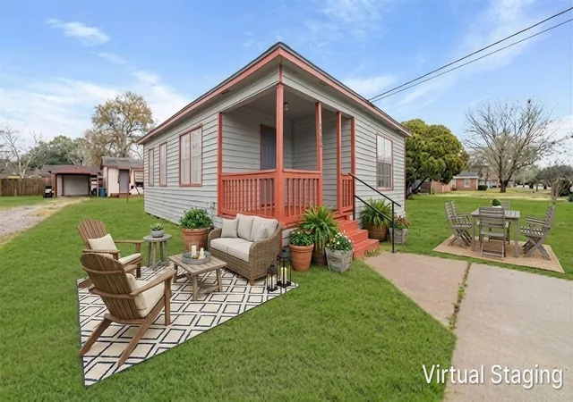 Photo 3 of Single family home for sale at 1516 1/2 2nd St, League City, TX 77573 | MLS# 71655691 | Listing updated on 2026-10-08