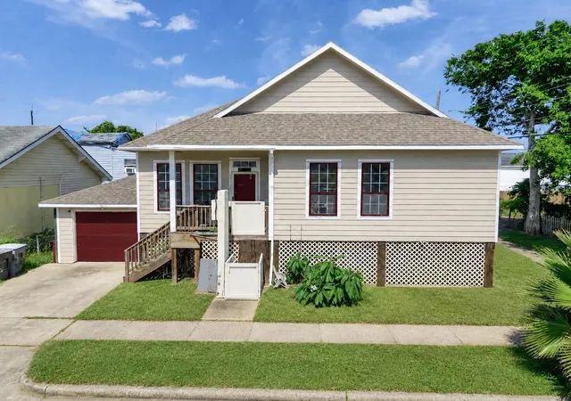 Photo 1 of Single family home for sale at 1510 36th Street, Galveston, TX 77550 | MLS# 11940221 | Listing updated on 2026-10-10