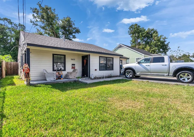 Photo 3 of Single family home for sale at 6802 Force St, Houston, TX 77020 | MLS# 29599152 | Listing updated on 2026-09-09