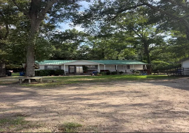 Photo 3 of Single family home for sale at 17162 Highway 105 E, Conroe, TX 77306 | MLS# 47270552 | Listing updated on 2026-09-01