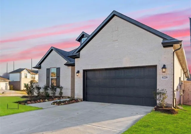 Photo 2 of Single family home for sale at 6226 Lost Ridge Ln, Richmond, TX 77469 | MLS# 68626354 | Listing updated on 2026-09-02