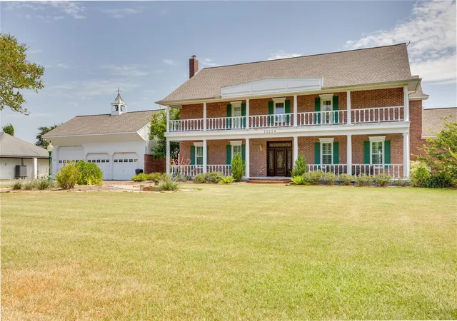 Photo 1 of Single family home for sale at 13224 Bay Pl Dr, Beach City, TX 77523 | MLS# 28987365 | Listing updated on 2026-09-14