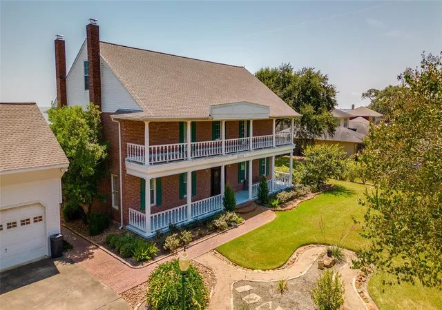 Photo 3 of Single family home for sale at 13224 Bay Pl Dr, Beach City, TX 77523 | MLS# 28987365 | Listing updated on 2026-09-14