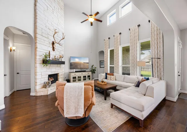 Photo 3 of Single family home for sale at 13522 Columbia Key Dr, Tomball, TX 77377 | MLS# 37681627 | Listing updated on 2026-09-24
