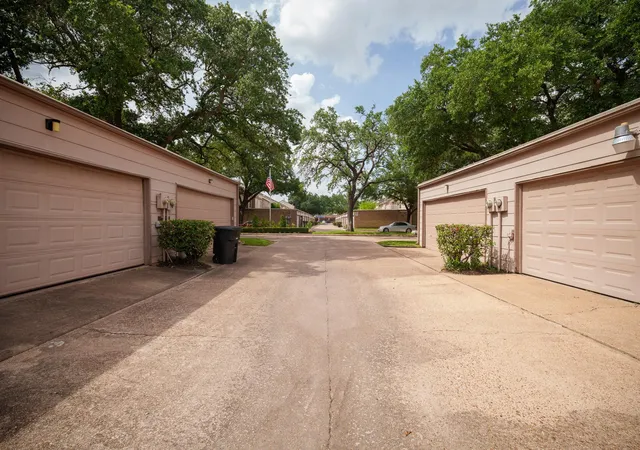 Photo 16 of Townhouse for sale at 5830 Langfield Rd #5830, Houston, TX 77092 | MLS# 33704685 | Listing updated on 2026-09-28