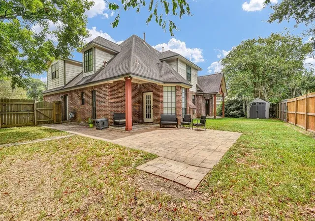 Photo 4 of Single family home for sale at 61 Parsley Ct, Lake Jackson, TX 77566 | MLS# 98882087 | Listing updated on 2026-09-12