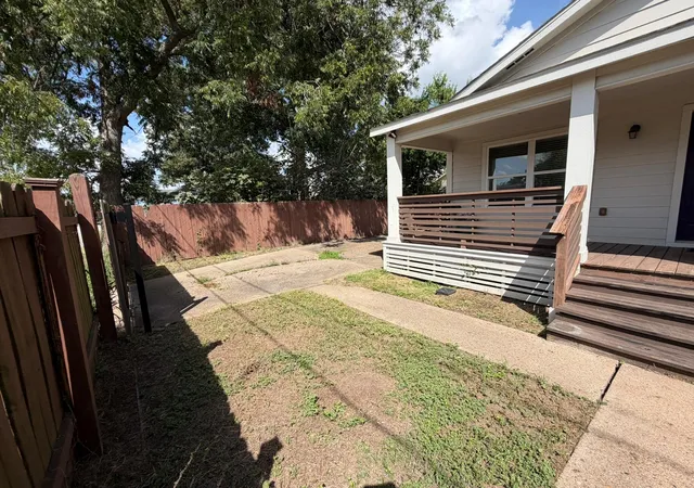 Photo 3 of Single family home for sale at 1309 Tarley St, Houston, TX 77009 | MLS# 7083180 | Listing updated on 2026-09-20