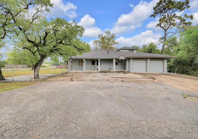 Photo 2 of Single family home for sale at 11412 Lane St, Houston, TX 77029 | MLS# 97970899 | Listing updated on 2026-09-06