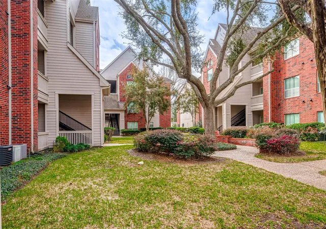 Photo 3 of Condo for sale at 1330 Old Spanish Trl #7307, Houston, TX 77054 | MLS# 86358267 | Listing updated on 2026-09-23