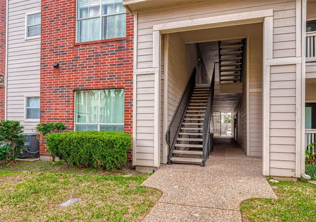 Photo 3 of Condo for sale at 1330 Old Spanish Trl #7307, Houston, TX 77054 | MLS# 86358267 | Listing updated on 2026-09-23