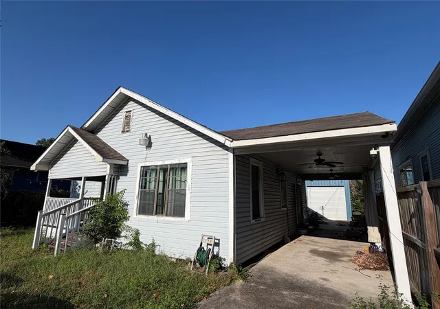 Photo 2 of Sale Pending at 905 Walton St, Houston, TX 77009 | MLS# 15880757 | Listing updated on 2026-09-18