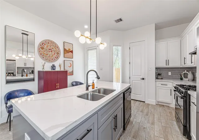 Photo 4 of Single family home for sale at 1273 Dewalt St, Houston, TX 77088 | MLS# 37205980 | Listing updated on 2026-09-05