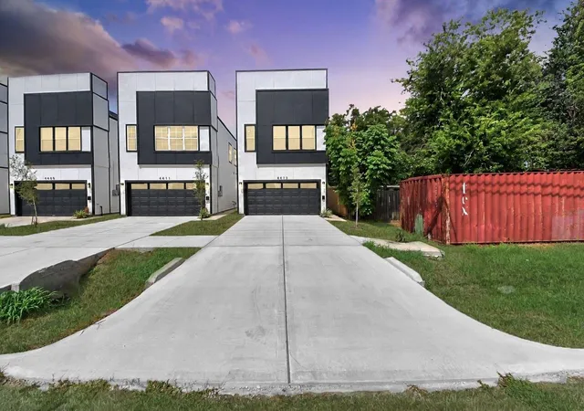 Photo 2 of Single family home for sale at 4413 Mallow St, Houston, TX 77051 | MLS# 97547074 | Listing updated on 2026-10-08