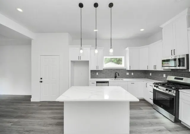 Photo 3 of Single family home for sale at 4413 Mallow St, Houston, TX 77051 | MLS# 97547074 | Listing updated on 2026-10-08