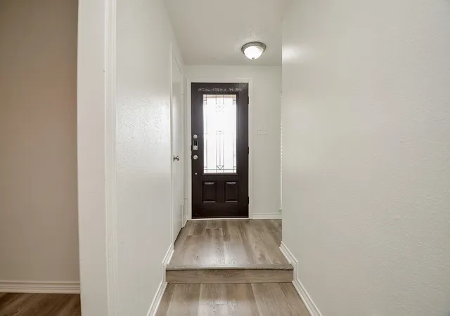 Photo 3 of Single family home for sale at 10615 Heatherford Dr, Houston, TX 77041 | MLS# 94270360 | Listing updated on 2026-09-04