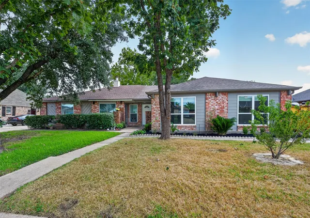 Photo 3 of Single family home for sale at 9523 Riverside Lodge Dr, Houston, TX 77083 | MLS# 79662528 | Listing updated on 2026-09-11