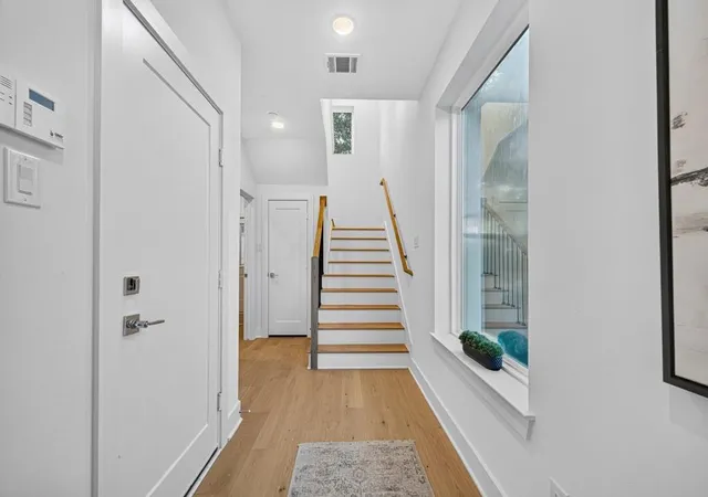 Photo 4 of Single family home for sale at 902 Kern St #A, Houston, TX 77009 | MLS# 27020448 | Listing updated on 2026-10-08