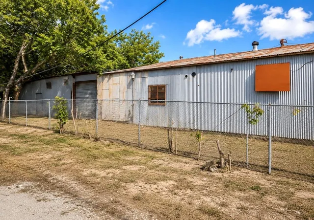 Photo 4 of Single family home for sale at 7903 Leander St, Houston, TX 77012 | MLS# 65640232 | Listing updated on 2026-09-08