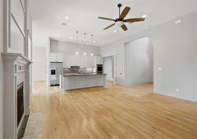 Photo 4 of Single family home for sale at 16017 Kube Ct, Jersey Village, TX 77040 | MLS# 95243598 | Listing updated on 2026-09-23