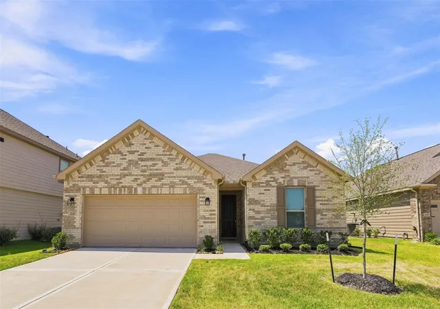 Photo 2 of Sale Pending at 25415 Alpine Switchback Dr, Spring, TX 77373 | MLS# 63391164 | Listing updated on 2026-10-18
