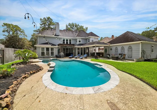 Photo 4 of Single family home for sale at 5911 Garden Holw Ct, Kingwood, TX 77345 | MLS# 85500017 | Listing updated on 2026-09-12