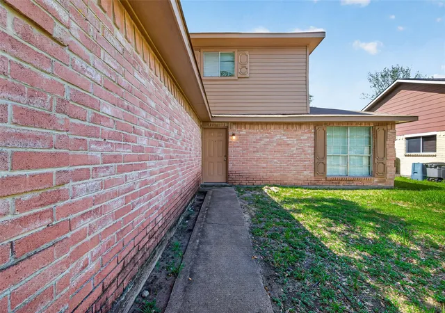 Photo 2 of Single family home for sale at 18526 Lippizaner Dr, Cypress, TX 77433 | MLS# 89200930 | Listing updated on 2026-09-06