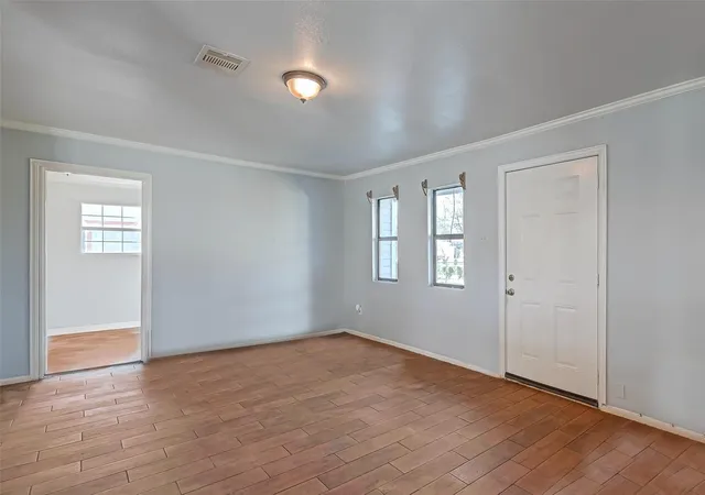 Photo 1 of Single family home for sale at 5322 Westover St, Houston, TX 77033 | MLS# 81602651 | Listing updated on 2026-09-05