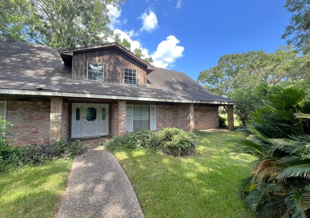 Photo 2 of Single family home for sale at 2323 Olympia Dr, West Columbia, TX 77486 | MLS# 23986478 | Listing updated on 2026-09-10
