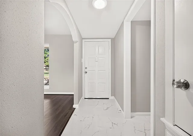 Photo 3 of Single family home for sale at 5519 Karelian Dr, Houston, TX 77091 | MLS# 12402544 | Listing updated on 2026-09-21