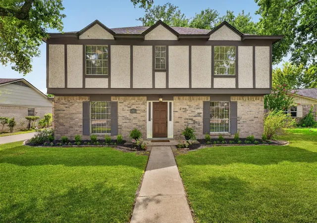 Photo 2 of Sale Pending at 7063 Windy Pines Dr, Spring, TX 77379 | MLS# 9160866 | Listing updated on 2026-09-16
