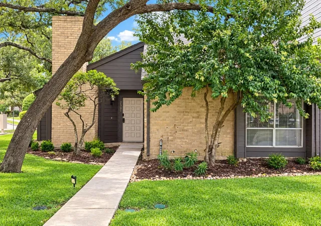 Photo 1 of Sale Pending at 2301 Broadlawn Dr, Houston, TX 77058 | MLS# 66319745 | Listing updated on 2026-09-18