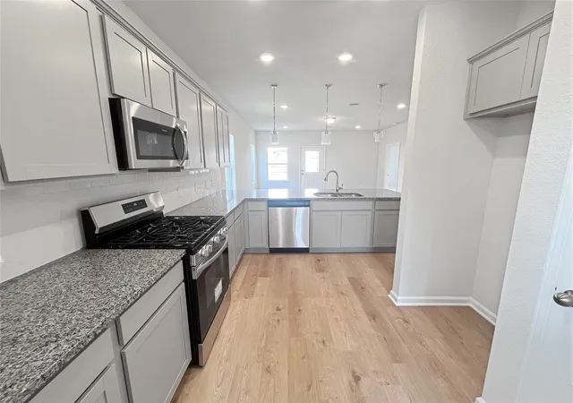 Photo 3 of Single family home for sale at 1982 S Riverside Cir, Dayton, TX 77535 | MLS# 33366476 | Listing updated on 2026-10-08